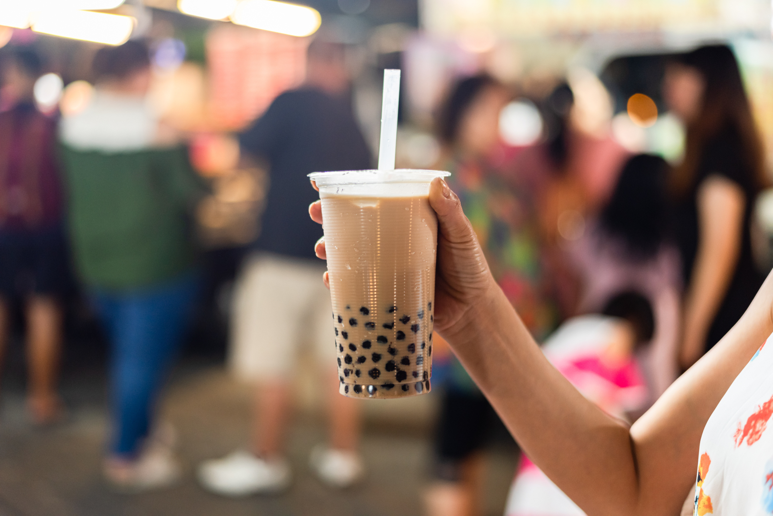 taiwanese bubble milk tea at night marketplace